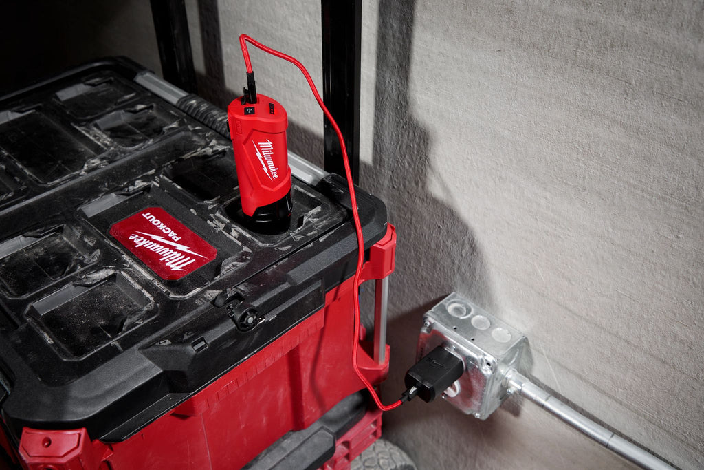 Milwaukee M12 Travel Charger Gen 2 M12 TC2-0