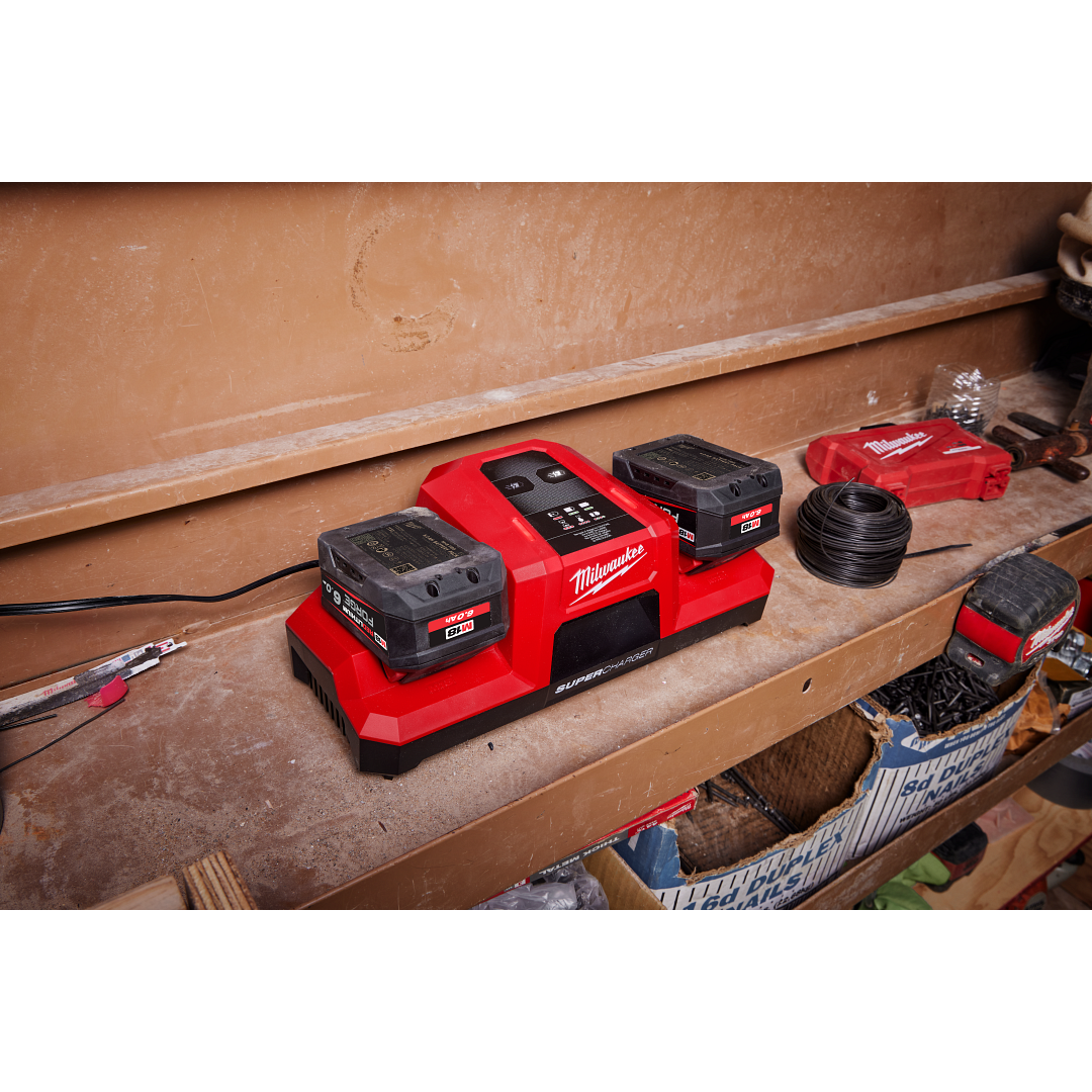 Milwaukee M18 Dual Bay Super Charger M18 DBSC